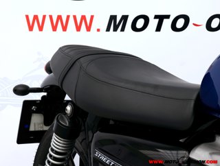 TRIUMPH STREET TWIN 900 -A2-