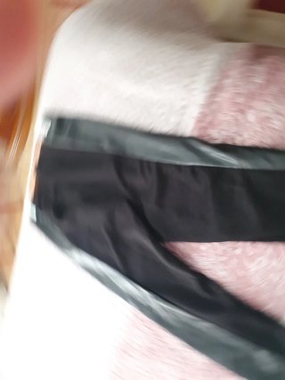 Pantalón negro efecto piel talla L