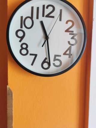 Espejo de pared negro y blanco
