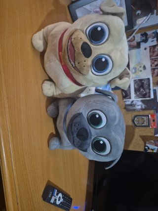 2 Peluches Perros Disney