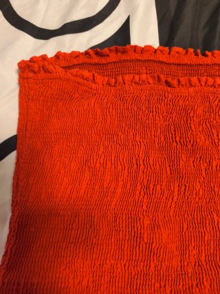 Top rojo elástico