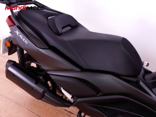 YAMAHA X-MAX 300