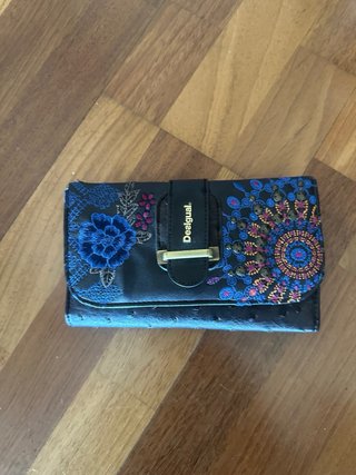 Portafogli Desigual Marrone con poco utilizzo
