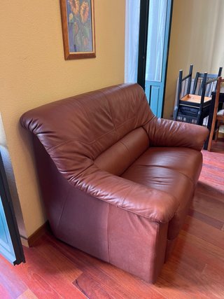 Sofá de 2 cuerpos en cuero