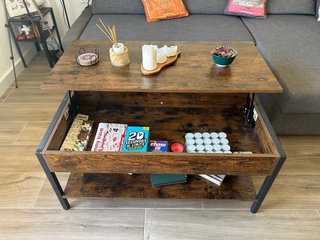 Mesa de centro de madera y metal