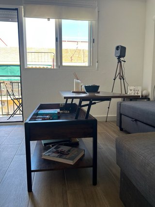 Mesa de centro de madera y metal