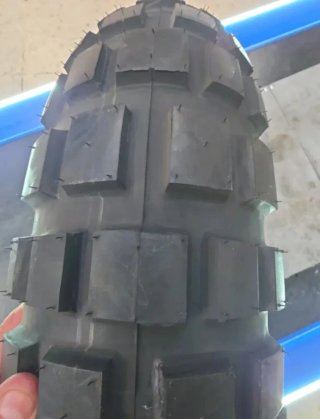 Neumático TKC 80 150/70-18