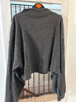 Jersey fino gris cuello alto