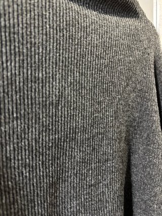 Jersey fino gris cuello alto