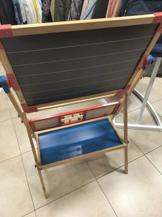 Pizarra infantil de madera con abecedario