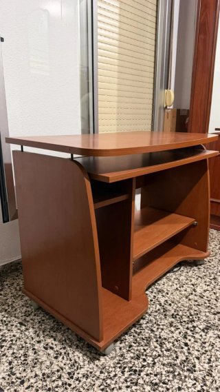 Escritorio madera color marrón