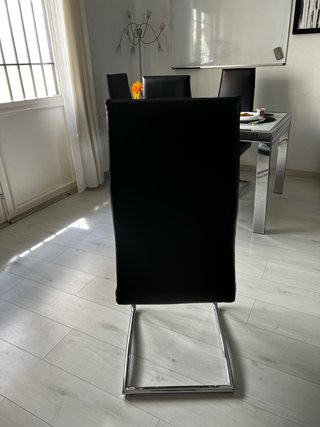 Sillas comedor negras y cromadas (piel/metal)