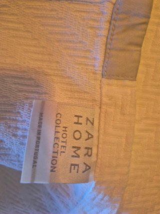 Colcha Zara blanca de tela 150