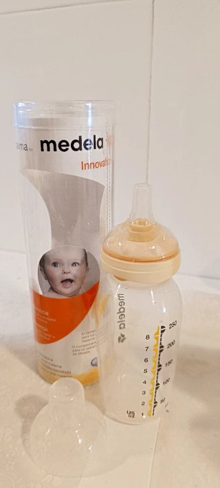 Medela Saca leche manual, Biberón y Accesorios