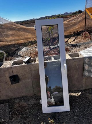 Ventana corredera de aluminio blanca