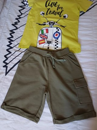 Conjunto camiseta y pantalón corto niño