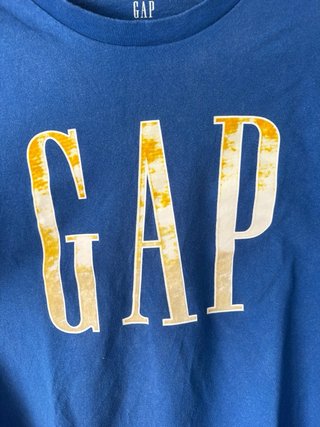 Camiseta GAP azul y amarilla Talla S hombre