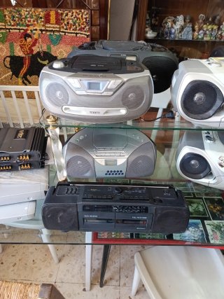 Variedad de radio cassette