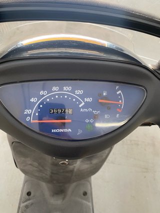 Honda SH 100 Scoopy Negra