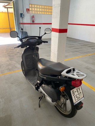 Honda SH 100 Scoopy Negra