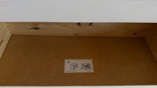 Cómoda IKEA de madera maciza pintado en blanco