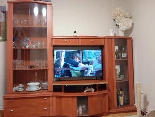 Mueble de salón madera y cristal