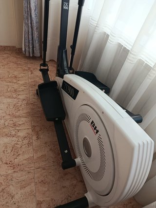 Bicicleta Elíptica BH Fitness i.ZK900