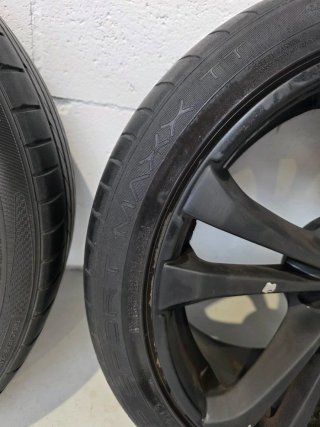 Llantas Seat León Negras