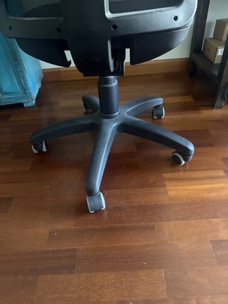 Silla de estudio ergonómica negra