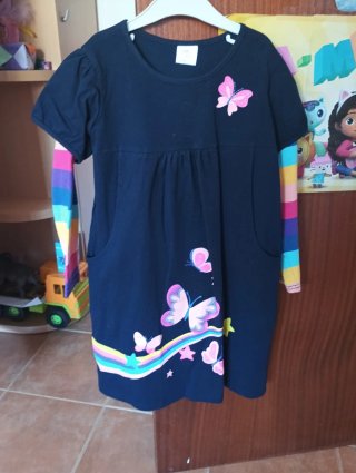 Lote vestidostalla 134
