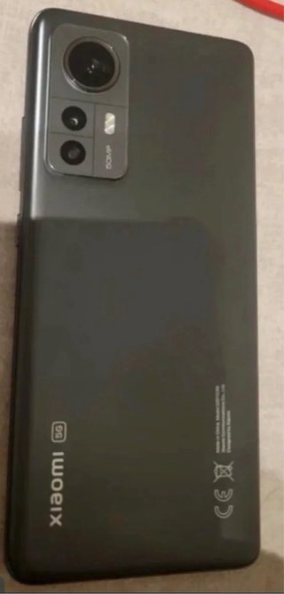 Xiaomi 12 impoluto