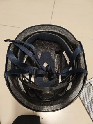Casco y protecciones