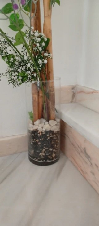 Jarrón Decorativo Bambú y Piedras