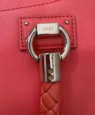 Borsa Liu Jo corallo con dettagli oro
