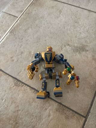 Lego Marvel Thanos con Guantelete