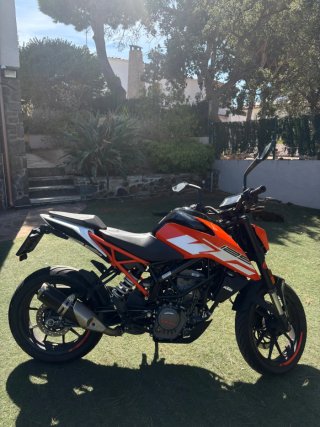 KTM Duke 125 2020 Naranja/Blanca