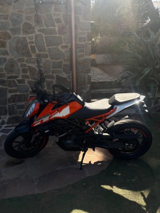 KTM Duke 125 2020 Naranja/Blanca