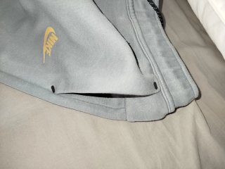 Pantaloncini Nike Tech Fleece grigi