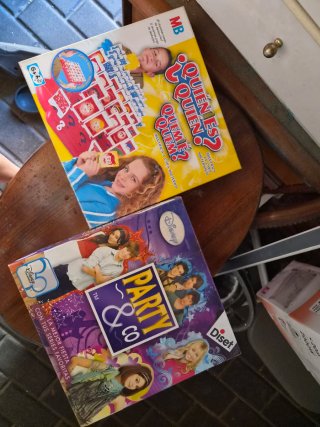 Lote 2 Giochi: Chi è Chi e Party & Co