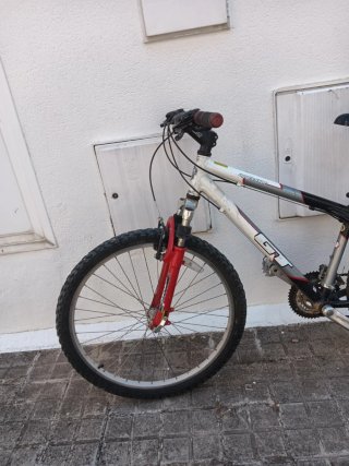 Bicicleta GT de montaña
