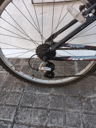 Bicicleta GT de montaña