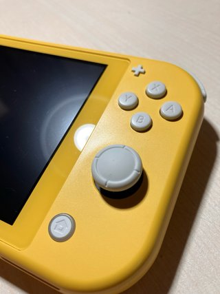 Nintendo Switch Lite Amarilla con Caja