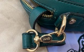 Borsa Liu Jo verde con dettagli oro