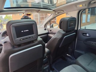 Peugeot 5008 2011