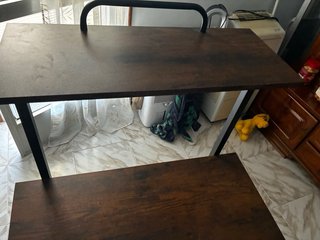 Escritorio con ruedas y bandeja