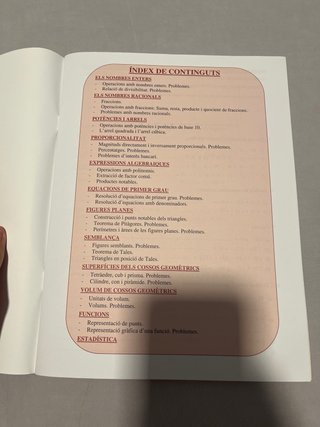 Libros de mates y catalán de 2 de secundaria