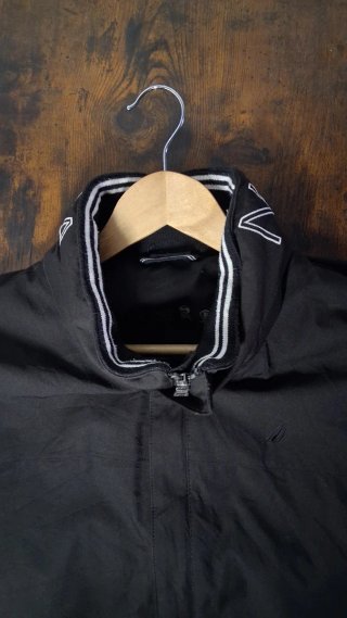 Chaqueta Nautica Negra Cuello Bordado