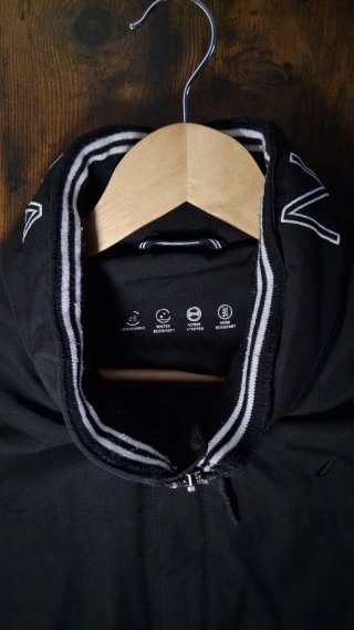 Chaqueta Nautica Negra Cuello Bordado