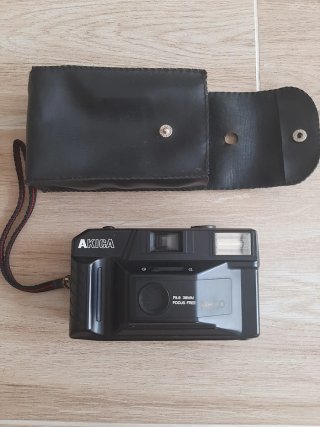 Cámara fotos AKICA AK10. Funciona Perfectamente