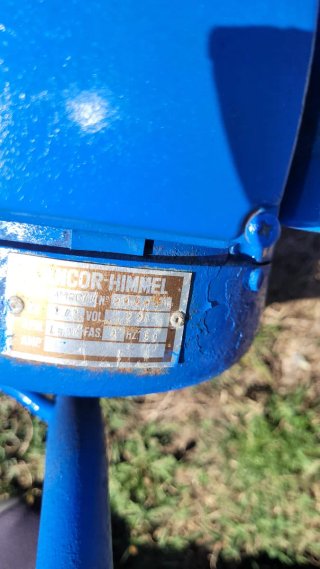 Bomba de agua eléctrica Azcue funciona bien